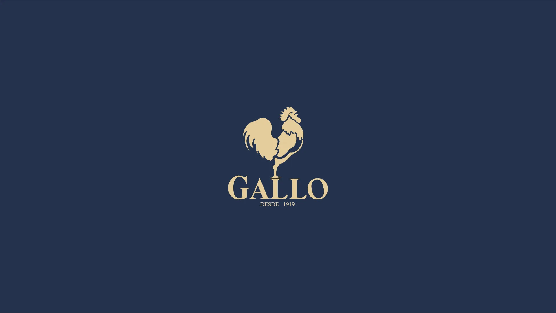 100 Anos de Sustentabilidade — Gallo rooster logo in gold on a navy background